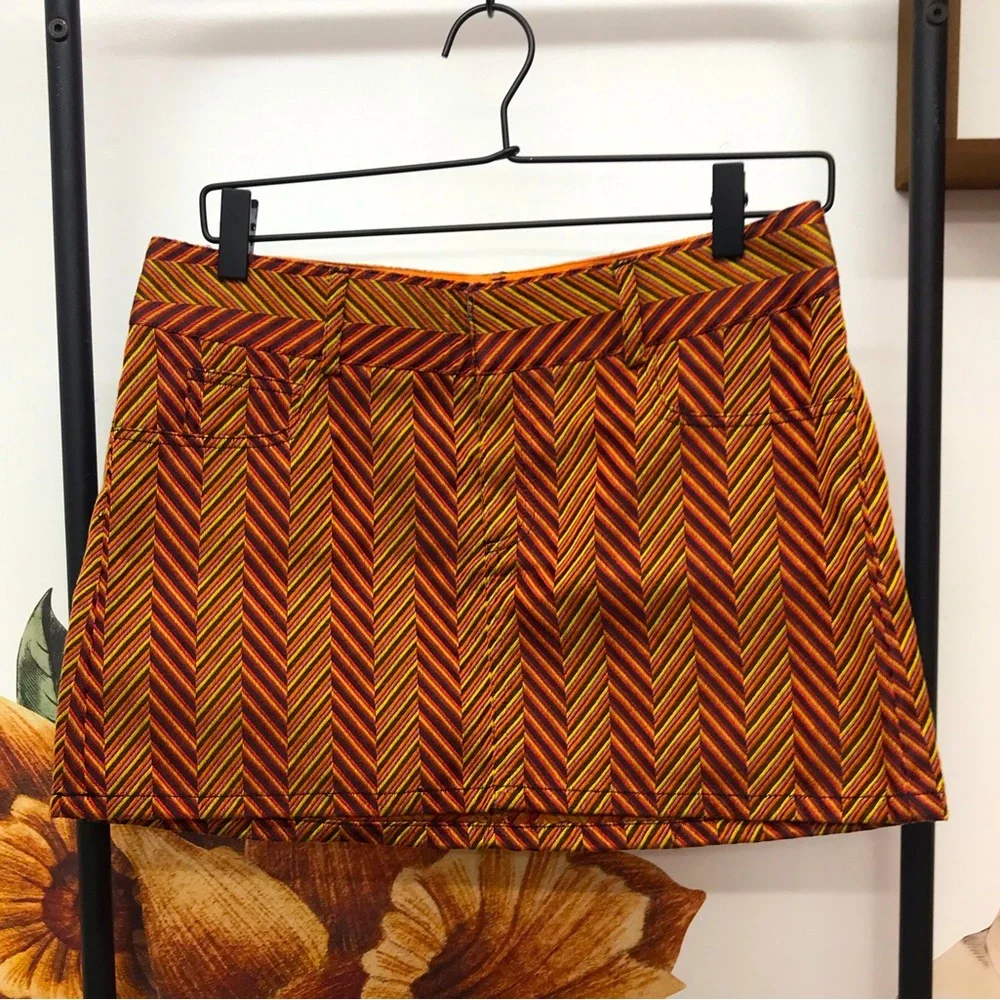 ALICE + OLIVIA 🧡 chevron retro mini skirt - Picture 3 of 16